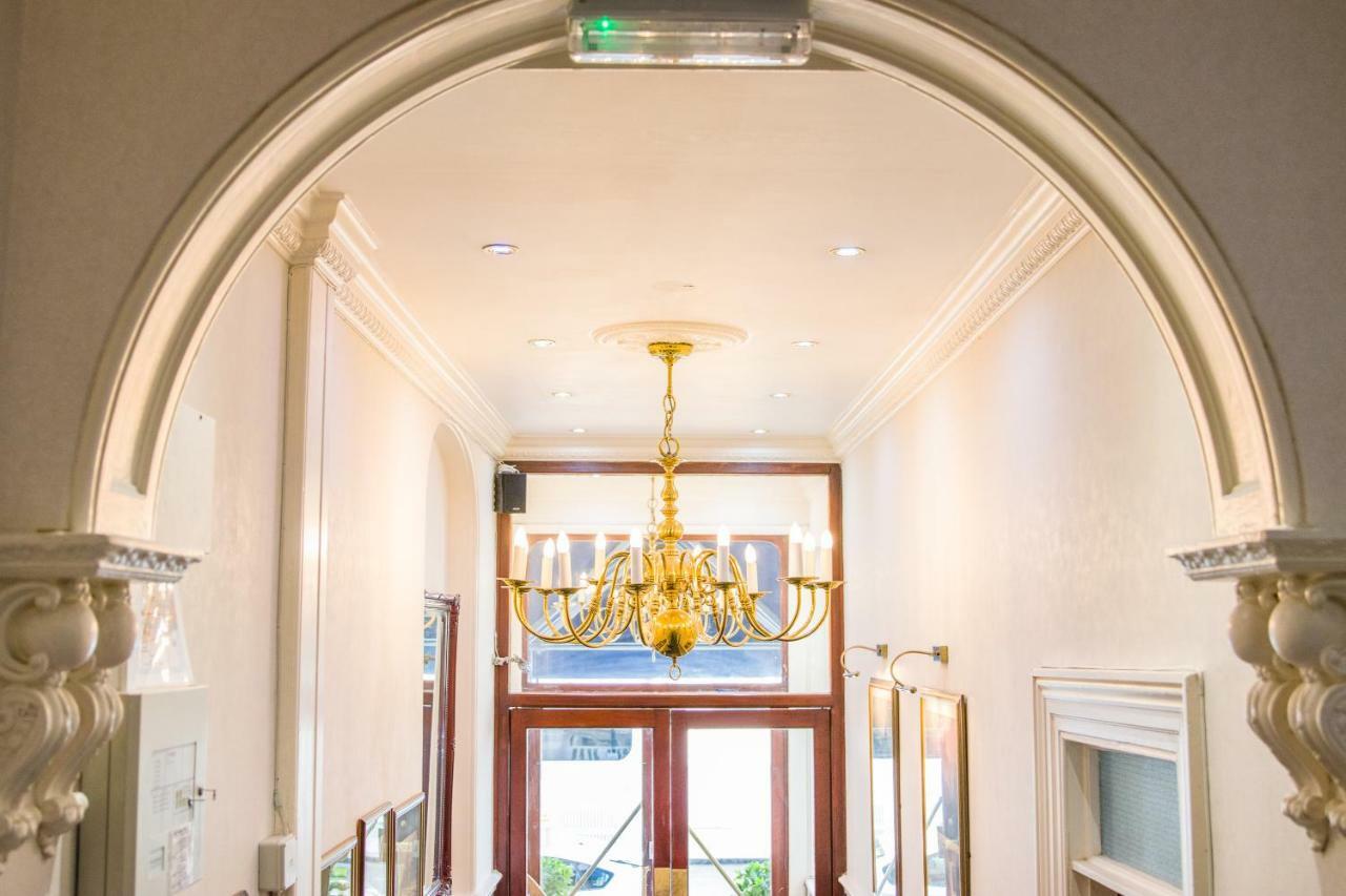 London Town Hotel Екстериор снимка