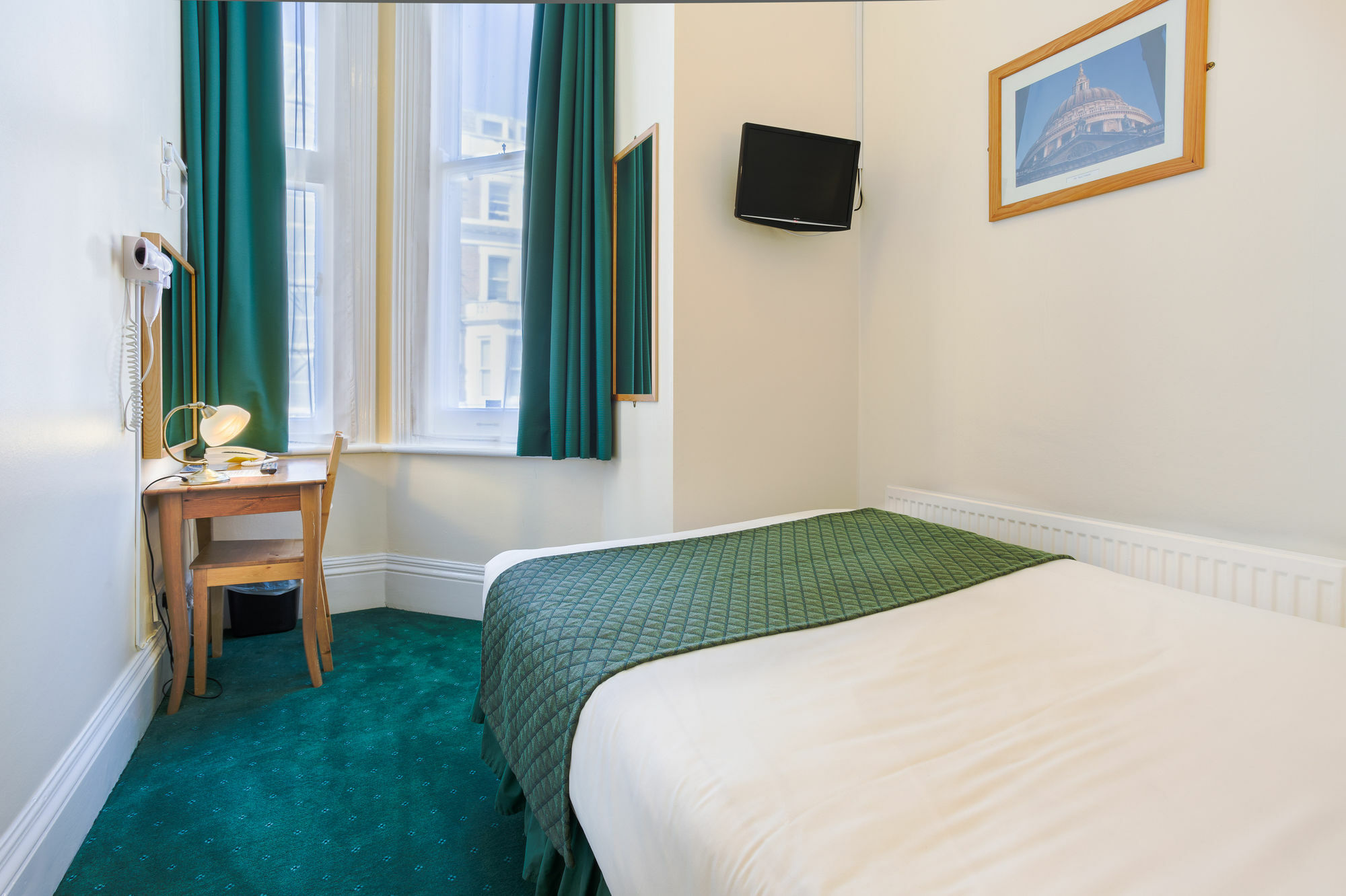 London Town Hotel Екстериор снимка