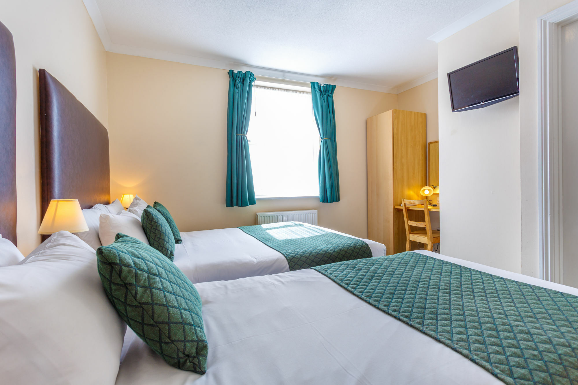 London Town Hotel Екстериор снимка