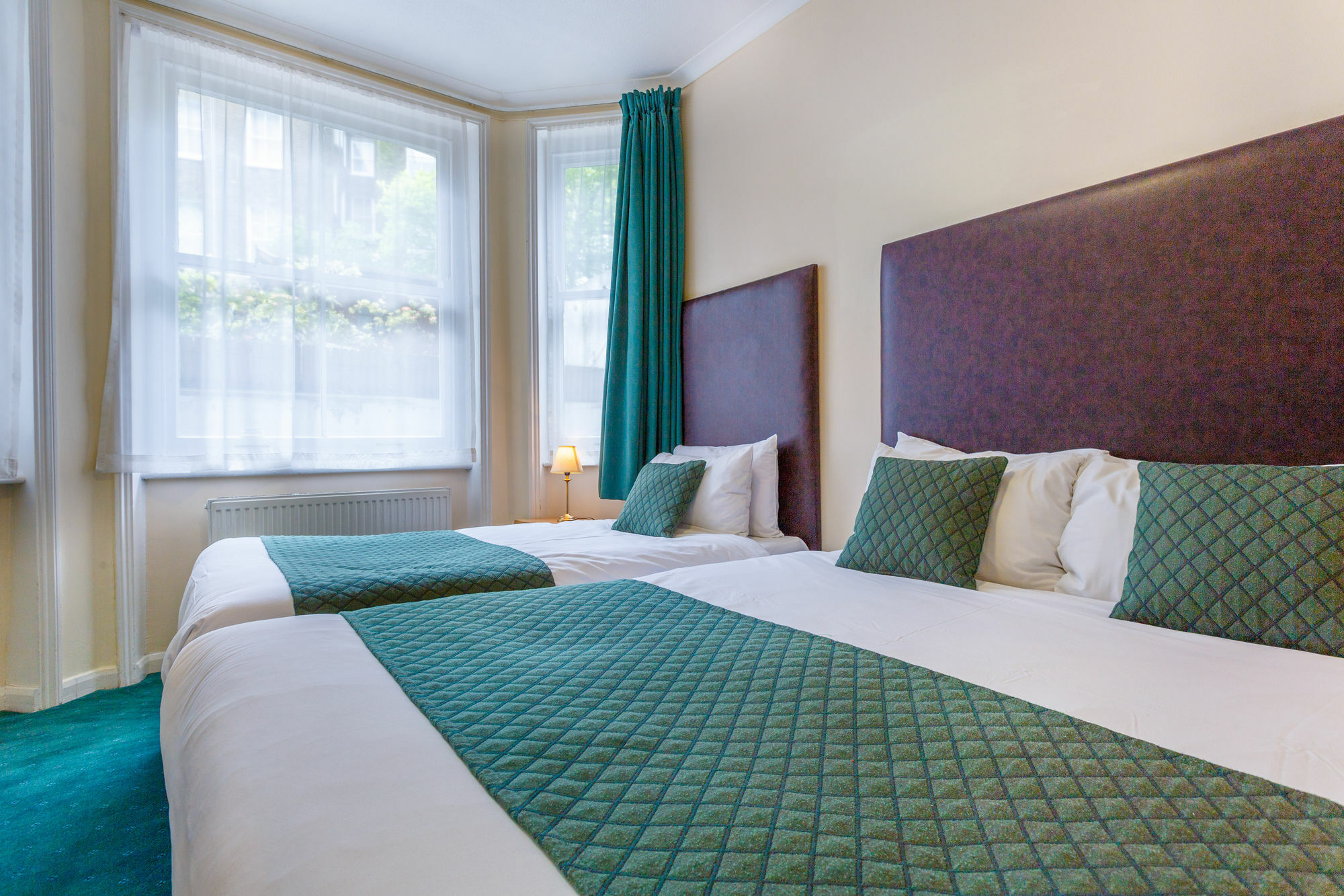 London Town Hotel Екстериор снимка